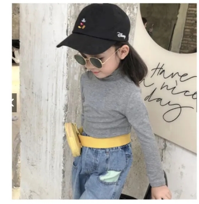 Korean Chic: Kids' Trendy Turtle Neck Sweaters for Effortless Style Kids ootd的图片